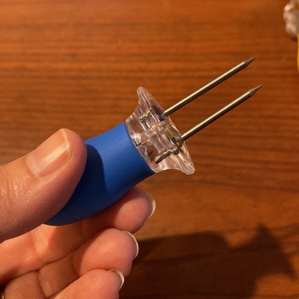 Corn Cob Holders — Set of 8 - Picture 2 of 3